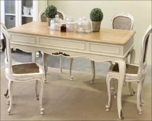 שולחן אוכל פרובנס