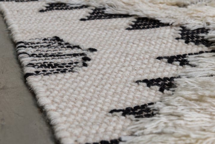 שטיח צמר מעוינים