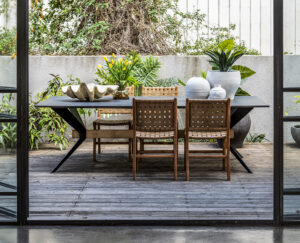 שולחן אוכל דקטון