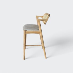 כסא בר עץ תום