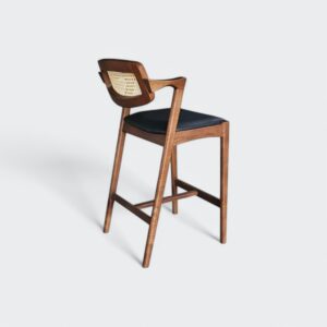 כסא בר עץ תום