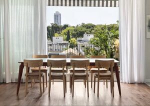 שולחן אוכל נורדי טורקיז בהתאמה